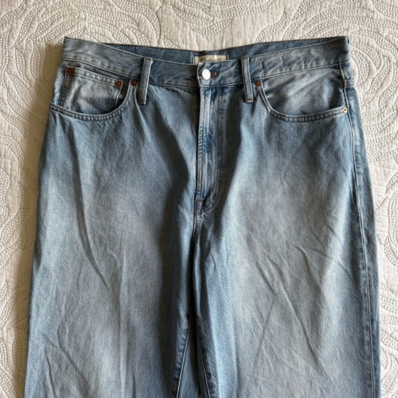 Madewell - The Perfect Vintage Straight Jean Applefield Wash: Side-Slit Edition - Picture 5 of 14